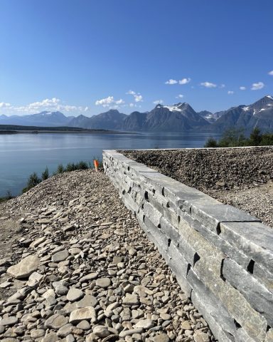 Skiffermur Exklusiv skiffermur i natursten med råkilad yta